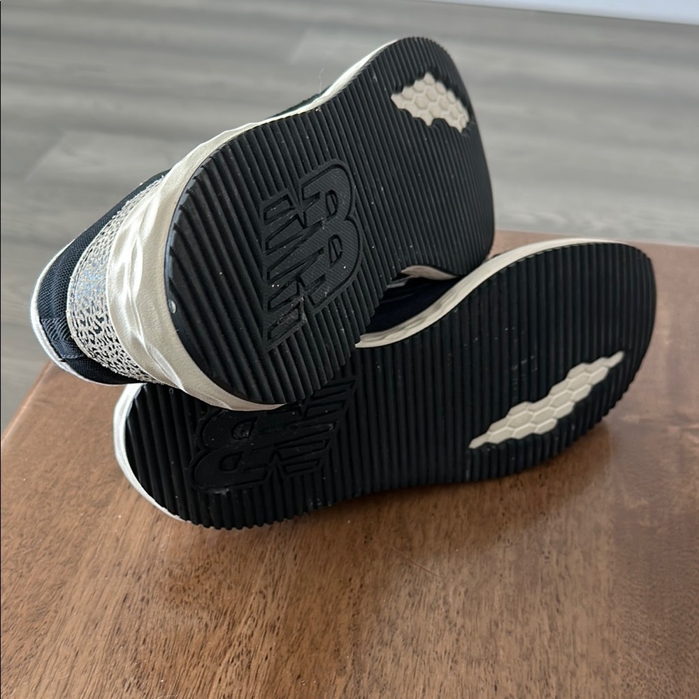 New Balance Womens Black Off-White/Cream Sneakers Suede Mesh Animal Print Heel - Picture 6 of 6